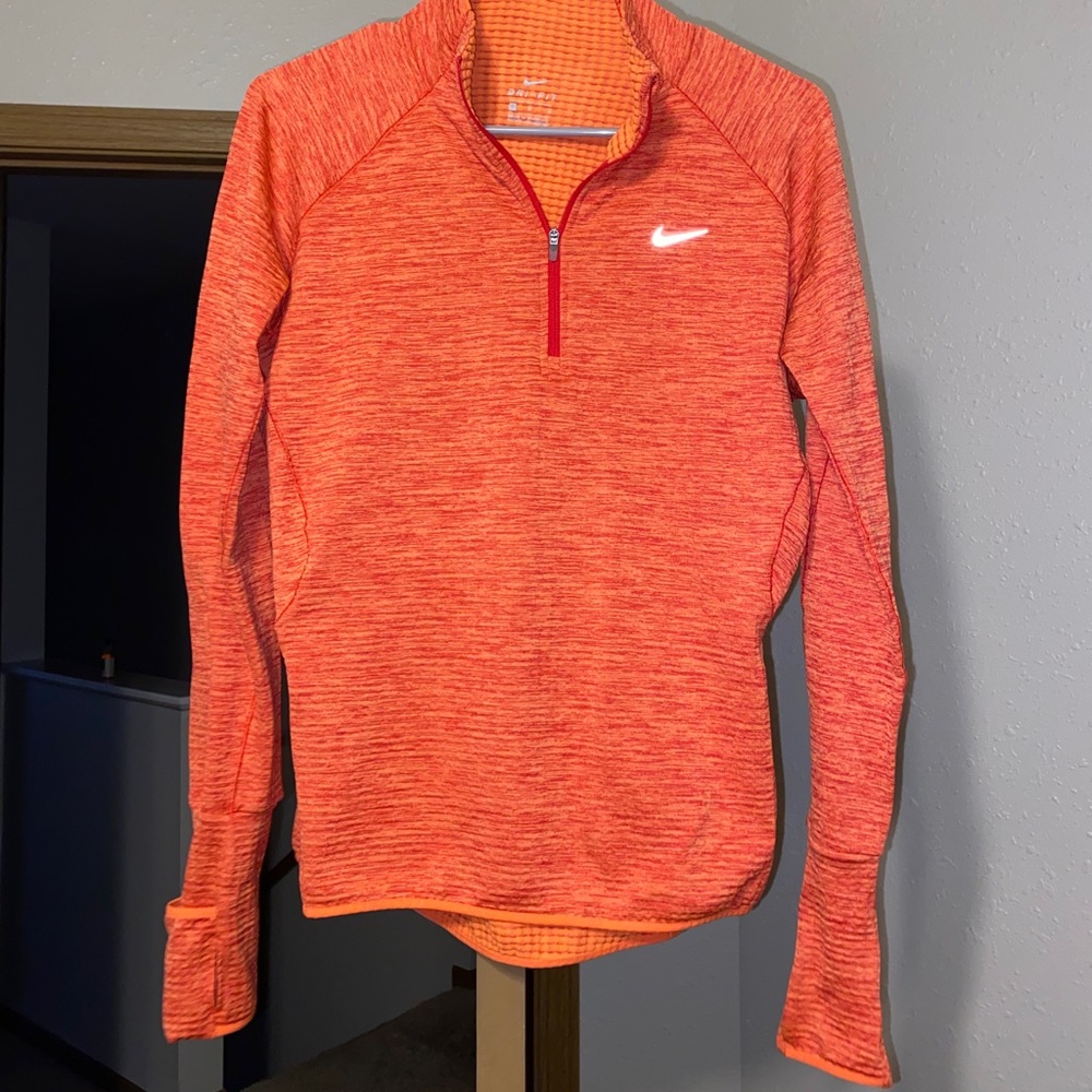 Nike running top